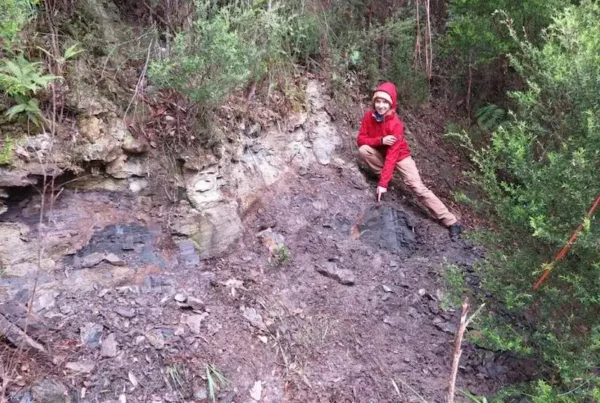 Dr Miriam Slodownik at the Lowana outcrop. Credit: Gregory Jordan